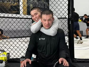 Казахстанцы Рахмонов и Алмабаев наводят шороху в UFC