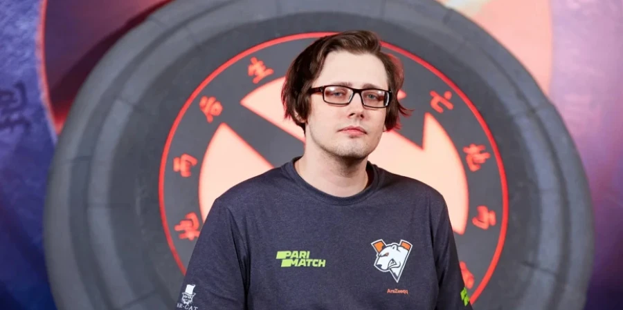 Кастер прокомментировал роспуск команды контент-мейкера по Dota 2